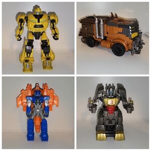 lot of transformers figures Bumblebee, Scourge, Sentinal Prime, Grimlock